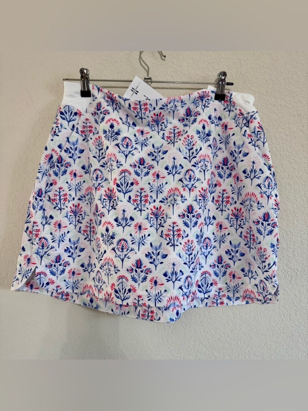 Walter Hagen White Mini Skort wNavy & Pink Floral Motif Tennis/Golf - Picture 2 of 8